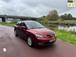 Rood Gebruikt 2009 Mazda 3 Sense Hatchback | € 2.350 (Super prijs)