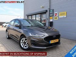 Grijs Gebruikt 2022 Ford Focus Hatchback | € 15.800 (Goede deal)