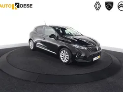 Hatchback Gebruikt 2024 Renault Clio V Evolution Hatchback | € 18.900 (Eerlijke prijs)