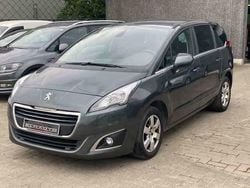 Grijs Gebruikt 2015 Peugeot 5008 Allure MPV | € 8.999 (Duur)