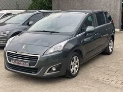 Grijs Gebruikt 2015 Peugeot 5008 Allure MPV | € 8.999 (Eerlijke prijs)