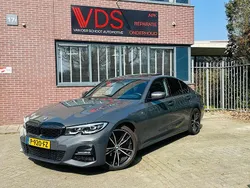 Grijs Gebruikt 2022 BMW 318 M Sport Sedan | € 26.000 (Super prijs)