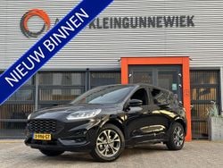 Zwart (metallic) Gebruikt 2023 Ford Kuga ST-Line SUV | € 29.950 (Eerlijke prijs)