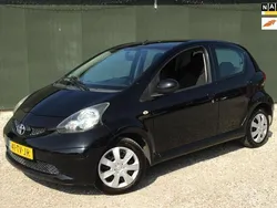 Zwart Gebruikt 2007 Toyota Aygo Hatchback | € 2.995 (Eerlijke prijs)