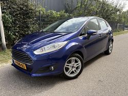 Blauw Gebruikt 2014 Ford Fiesta Titanium Hatchback | € 6.950 (Eerlijke prijs)