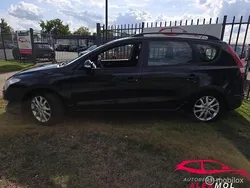 Zwart Gebruikt 2011 Hyundai i30 Stationwagen | € 2.750 (Super prijs)