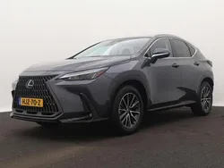 Grijs Gebruikt 2024 Lexus NX450h+ Luxury Line SUV | € 62.450 (Duur)