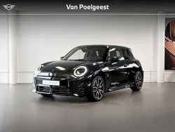 Midnight black ii Gebruikt 2024 Mini Cooper Hatchback | € 34.500