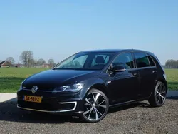 Zwart Gebruikt 2018 VW e-Golf Hatchback | € 13.950 (Iets duurder)