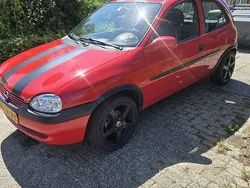 Rood Gebruikt 2000 Opel Corsa Hatchback | € 900 (Eerlijke prijs)