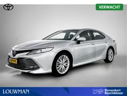 Zilver Gebruikt 2021 Toyota Camry Premium Sedan | € 38.950 (Duur)