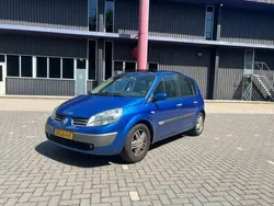 Blauw Gebruikt 2006 Renault Scénic II Luxe MPV | € 749 (Goede deal)
