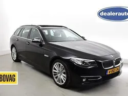 Zwart, metallic lak Gebruikt 2013 BMW 520 Luxury Line Stationwagen | € 17.900 (Duur)