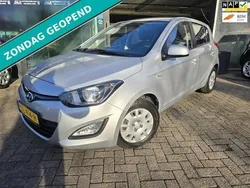 Grijs, metallic lak Gebruikt 2012 Hyundai i20 Hatchback | € 4.650 (Eerlijke prijs)
