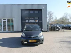 Grijs Gebruikt 2012 Toyota Aygo Hatchback | € 3.799 (Eerlijke prijs)