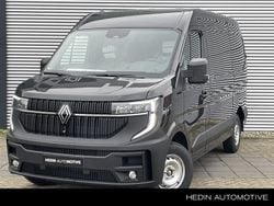 Zwart Nieuw 2024 Renault Master Van | € 31.250 (Goede deal)