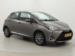 Grijs Gebruikt 2017 Toyota Yaris Hybrid Executive Hatchback | € 14.999 (Iets duurder)