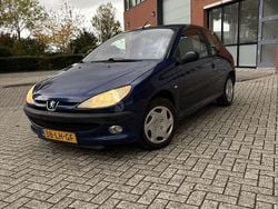 Blauw Gebruikt 2003 Peugeot 206 Premium Hatchback | € 500 (Goede deal)