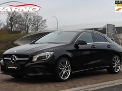 Zwart (metallic) Gebruikt 2014 Mercedes CLA180 Urban Sedan | € 14.999 (Eerlijke prijs)