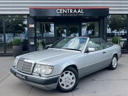Zilver Gebruikt 1992 Mercedes E300 Cabriolet | € 27.950
