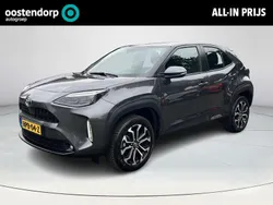 Grijs Gebruikt 2022 Toyota Yaris Cross SUV | € 26.990 (Eerlijke prijs)