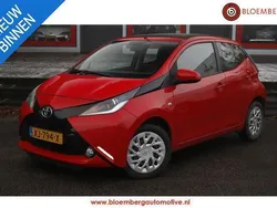 Rood Gebruikt 2015 Toyota Aygo X-clusiv Hatchback | € 9.499 (Iets duurder)