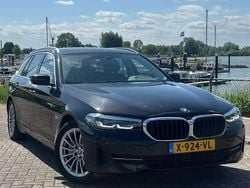 Zwart Gebruikt 2023 BMW 530e Luxury Line Stationwagen | € 32.950