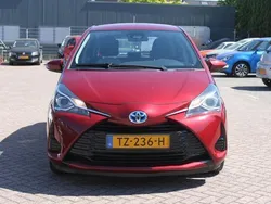 Rood Gebruikt 2018 Toyota Yaris Active Hatchback | € 14.990 (Eerlijke prijs)