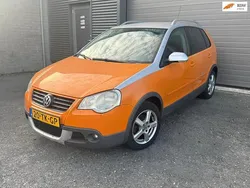 Oranje Gebruikt 2006 VW Polo Cross Hatchback | € 1.400 (Super prijs)