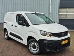 Wit Gebruikt 2021 Peugeot Partner Premium Van | € 9.895 (Goede deal)