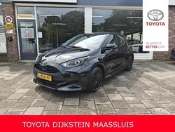 Zwart Gebruikt 2021 Toyota Yaris Active Hatchback | € 19.450 (Eerlijke prijs)