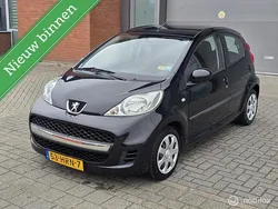 Zwart Gebruikt 2009 Peugeot 107 Hatchback | € 1.999 (Eerlijke prijs)