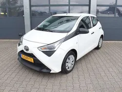 Wit Gebruikt 2019 Toyota Aygo Hatchback | € 10.835 (Eerlijke prijs)