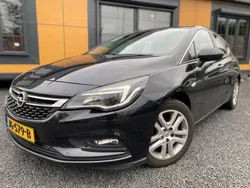 Zwart Gebruikt 2016 Opel Astra Business Hatchback | € 7.450 (Eerlijke prijs)
