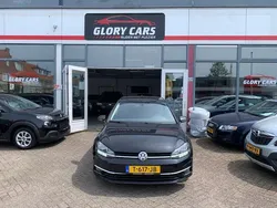 Zwart, metallic lak Gebruikt 2018 VW Golf VII Comfortline Hatchback | € 14.950 (Iets duurder)