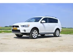 Wit, metallic lak Gebruikt 2010 Mitsubishi Outlander Edition SUV | € 6.950 (Eerlijke prijs)