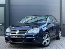 Blauw, metallic lak Gebruikt 2009 VW Jetta Comfortline Sedan | € 3.950 (Eerlijke prijs)
