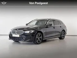Zwart Gebruikt 2023 BMW 330e M Sport Stationwagen | € 39.495 (Super prijs)