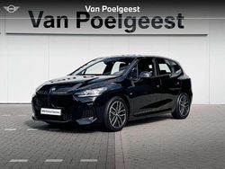 Zwart Gebruikt 2023 BMW 220 Active Tourer M Sport MPV | € 38.900 (Goede deal)