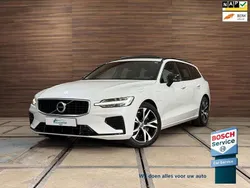 Wit Gebruikt 2020 Volvo V60 R-Design Stationwagen | € 32.890 (Eerlijke prijs)