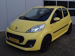 Geel Gebruikt 2012 Peugeot 107 Active Hatchback | € 2.995 (Goede deal)