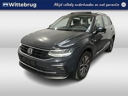 Grijs Gebruikt 2021 VW Tiguan Life SUV | € 26.950 (Super prijs)