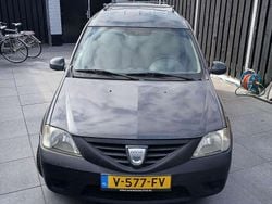 Grijs Gebruikt 2011 Dacia Logan Sedan | € 3.000 (Eerlijke prijs)