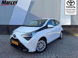 Wit Gebruikt 2022 Toyota Aygo X-play Hatchback | € 11.300 (Super prijs)