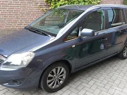 Blauw Gebruikt 2011 Opel Zafira Edition MPV | € 4.399 (Eerlijke prijs)