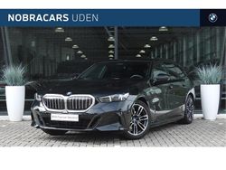 Zwart Gebruikt 2024 BMW 530e M Sport Stationwagen | € 63.950