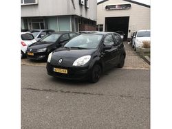 Zwart Gebruikt 2008 Renault Twingo Expression Hatchback | € 995 (Goede deal)