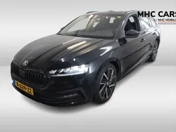 Zwart Gebruikt 2021 Skoda Octavia Business Line Stationwagen | € 23.200