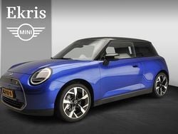 Blauw Nieuw 2025 Mini Cooper SE Favoured Hatchback | € 38.900 (Eerlijke prijs)