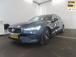 Blauw Gebruikt 2022 Volvo V60 Core Stationwagen | € 29.999 (Super prijs)